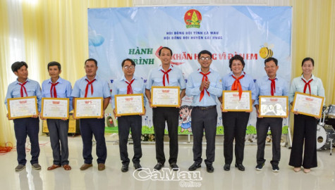 Hành trình “Khăn hồng vì đàn em”