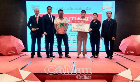 Prudential Việt Nam chi trả quyền lợi khách hàng