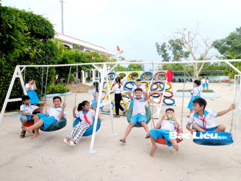Khánh thành công trình măng non “Sân chơi thiếu nhi”