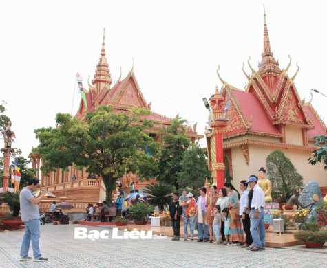 Trang phục và văn hóa nơi trang nghiêm