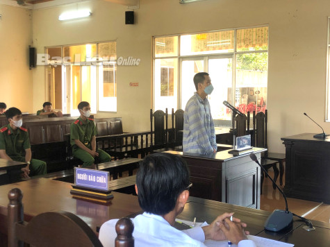 18 năm tù cho kẻ giết người chỉ vì nhìn nhau tại quán cháo khuya