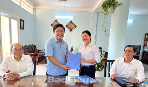 TAND TP. Bạc Liêu và Trường đại học Bạc Liêu: Ký kết kế hoạch xét xử lưu động về án ma túy