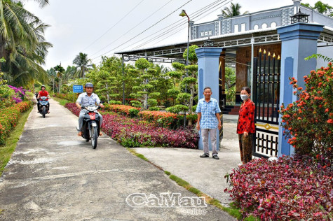 Bừng sáng vùng quê cách mạng