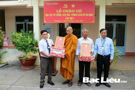 Vị thượng tọa đam mê làm việc thiện