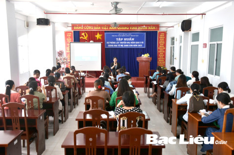 Trung tâm Kiểm soát bệnh tật tỉnh: Tập huấn dự phòng lây truyền HIV, viêm gan B và giang mai từ mẹ sang con