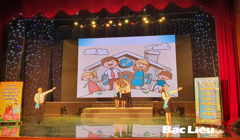 Xây dựng, phát triển văn hóa, con người: Nhìn từ góc độ gia đình