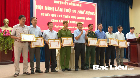 Huyện Hồng Dân: Chú trọng thực hiện khâu đột phá về công tác cán bộ