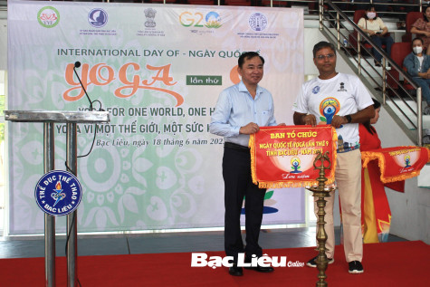 Hơn 300 người tham gia Ngày Quốc tế Yoga lần thứ 9 - năm 2023