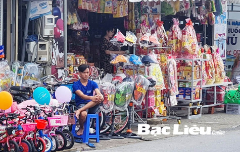 Mũ bảo hiểm kém chất lượng lại tràn ngập thị trường