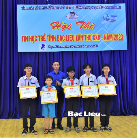 Đoạt 6/28 giải thưởng và Nhì toàn đoàn từ Hội thi Tin học trẻ cấp tỉnh lần thứ XXV
