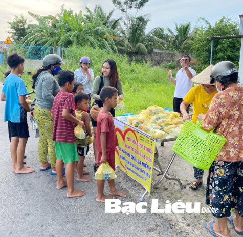 Ra mắt mô hình “Bánh mì chả lụa 0 đồng”