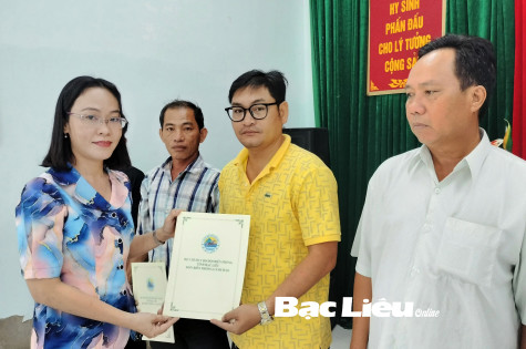 Huyện Đông Hải: Ra mắt 10 Tổ tàu thuyền an toàn