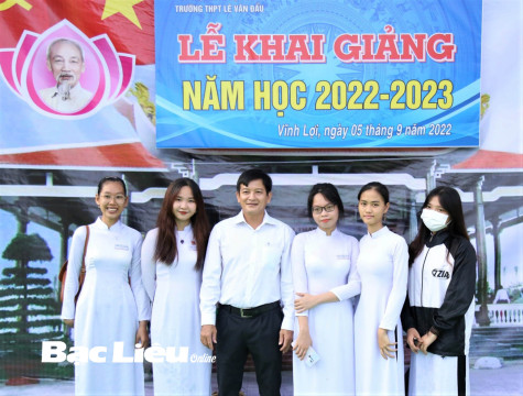 Chân dung thủ khoa Kỳ thi tốt nghiệp THPT năm 2023: Cô nữ sinh trường huyện mạnh mẽ