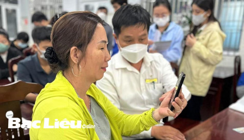 Thành đoàn TP. Bạc Liêu: Tuyên truyền xây dựng tuyến đường 4.0 - “Thanh toán không dùng tiền mặt”