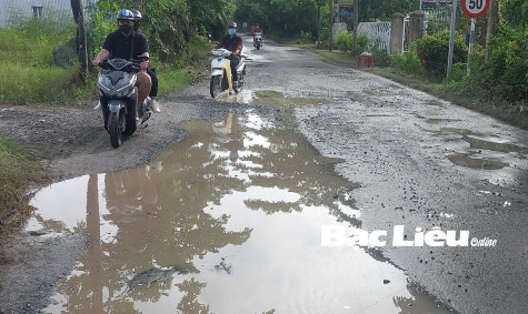 Tuyến đường Giồng Nhãn - Gò Cát: Cần đẩy nhanh tiến độ sửa chữa