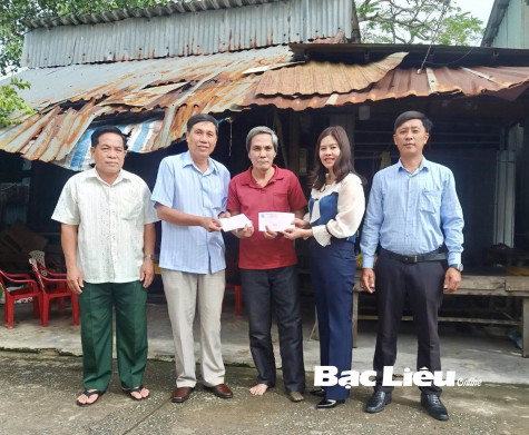 Hội LHPN - Hội Cựu chiến binh: Hỗ trợ và tặng quà cho thương binh