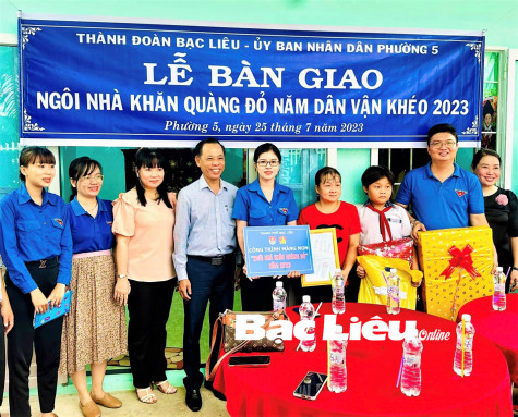 Thành đoàn TP. Bạc Liêu: Bàn giao ngôi nhà “Khăn quàng đỏ” cho em Lâm Quang Khôi