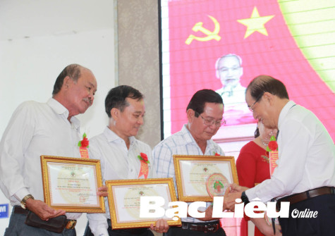 Trung ương biểu dương 13 người cao tuổi Bạc Liêu làm kinh tế giỏi