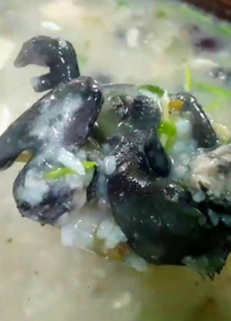 Bồi bổ​ cơ thể với cháo gà ác hạt sen