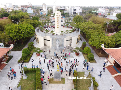 Nghệ sĩ ưu tú Thành Lộc: Bất ngờ nơi yên nghỉ của bác Sáu Lầu!