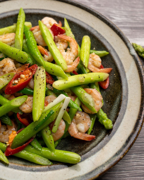 Hấp dẫn với​ măng tây xào tôm