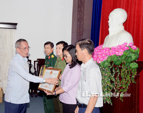 Trước khi “chống” phải “xây”