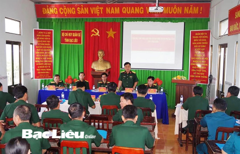 Phát huy dân chủ trong lực lượng vũ trang