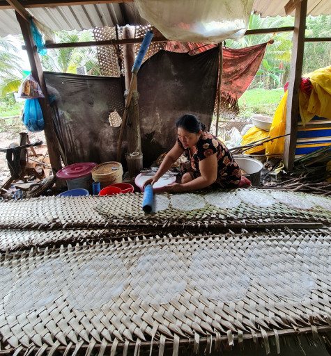 Bà Mai Thị Én: Gìn giữ nghề làm bánh tráng của cha ông