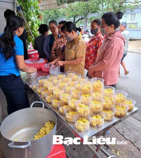Thành lập mô hình nấu cháo từ thiện