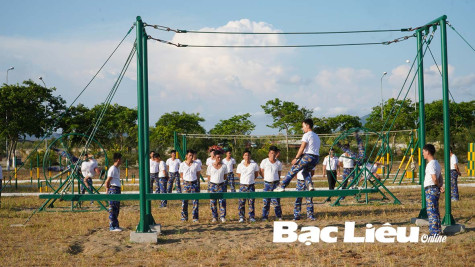 Một ngày rèn quân ở Lữ đoàn Tàu “tia chớp”