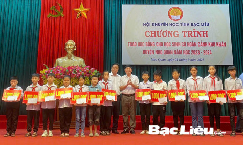 Hội Khuyến học tỉnh: Nhiều hoạt động tiếp sức học sinh nghèo đến trường