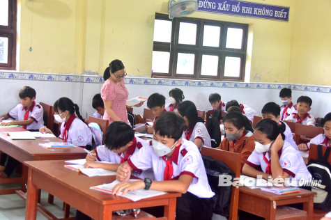 Năm học mới và chuyện tiền lương, biên chế nhà giáo