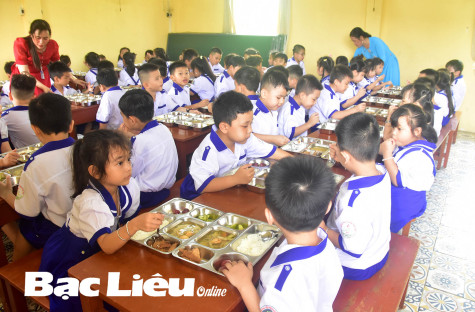 Nâng chất hoạt động bán trú học đường