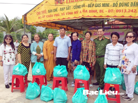 Khánh thành cầu bê-tông tại xã Vĩnh Mỹ A