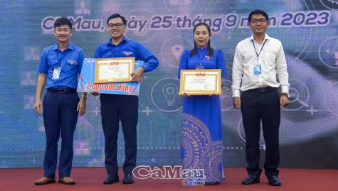 Thí sinh Nguyễn Văn Khoẻ giành giải Nhất Hội thi Bí thư Đoàn cơ sở giỏi năm 2023