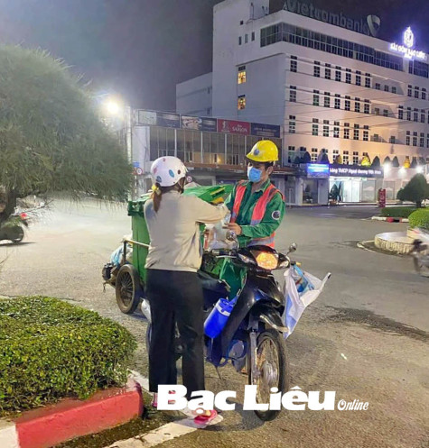 Nồng ấm tình người trong đêm