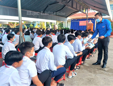 Hơn 1.200 đoàn viên - thanh niên được tuyên truyền về phòng, chống ma túy, an toàn giao thông