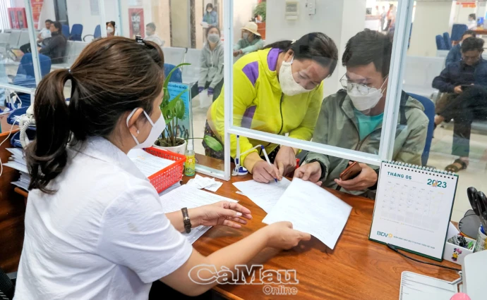 Cần chế tài mạnh - Xử lý doanh nghiệp nợ bảo hiểm