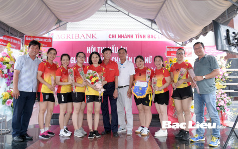 Báo Bạc Liêu đoạt giải Nhì môn bóng chuyền hơi chào mừng kỷ niệm 93 năm Ngày thành lập Hội LHPN Việt Nam