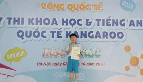 Em Nhâm Quang Vinh đạt giải Bạc tại Kỳ thi Tiếng Anh quốc tế Kangaroo