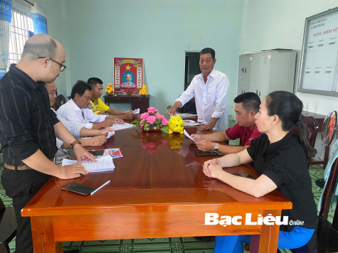 TỪ NHÂN DÂN MÀ RA, VÌ NHÂN DÂN MÀ PHỤC VỤ