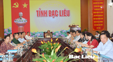Thường trực Chính phủ gặp đại diện doanh nhân Việt Nam