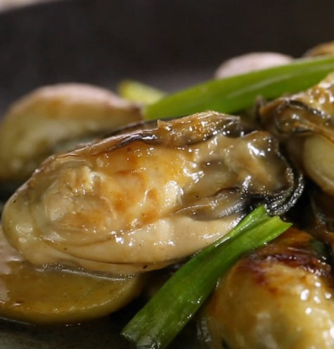 Bồi bổ cơ thể với hàu xào gừng hành