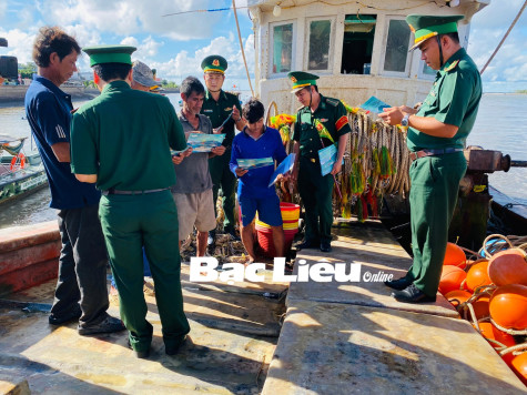 Bộ đội Biên phòng tỉnh: Góp sức gỡ “thẻ vàng” trong khai thác hải sản
