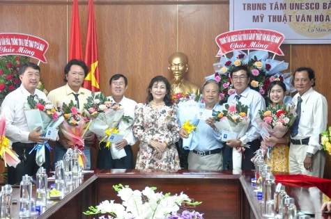 Trung tâm Unesco Bảo tồn Di sản Mỹ thuật Văn hoá Việt Nam kết nạp 16 hội viên mới khu vực ĐBSCL