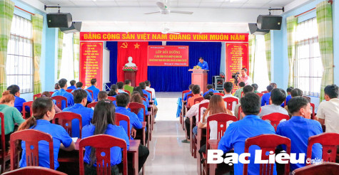 65 cán bộ, đoàn viên - thanh niên được bồi dưỡng lý luận chính trị và nghiệp vụ dành cho cán bộ Đoàn cơ sở