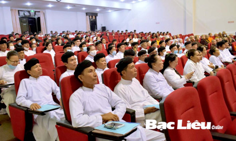 Triển khai Luật Thực hiện dân chủ cơ sở cho các vị chức sắc, chức việc