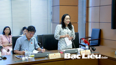 Quốc hội thảo luận Nghị quyết thí điểm cơ chế, chính sách đặc thù về đầu tư xây dựng công trình giao thông đường bộ