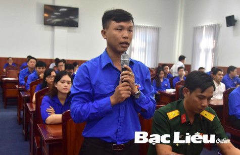 Giải đáp nhiều vấn đề “nóng” cùng thanh niên