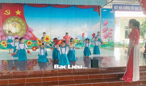 Ngành Giáo dục huyện Hòa Bình: Nhiều phong trào thi đua chào mừng Ngày Nhà giáo Việt Nam